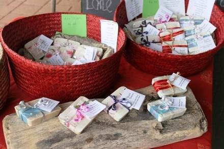 Sunday Arts & Craft market